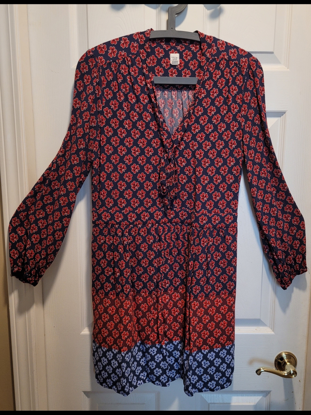 GAP Navy and Red Gradient V-Neck Long Sleeve Dress (US 14)